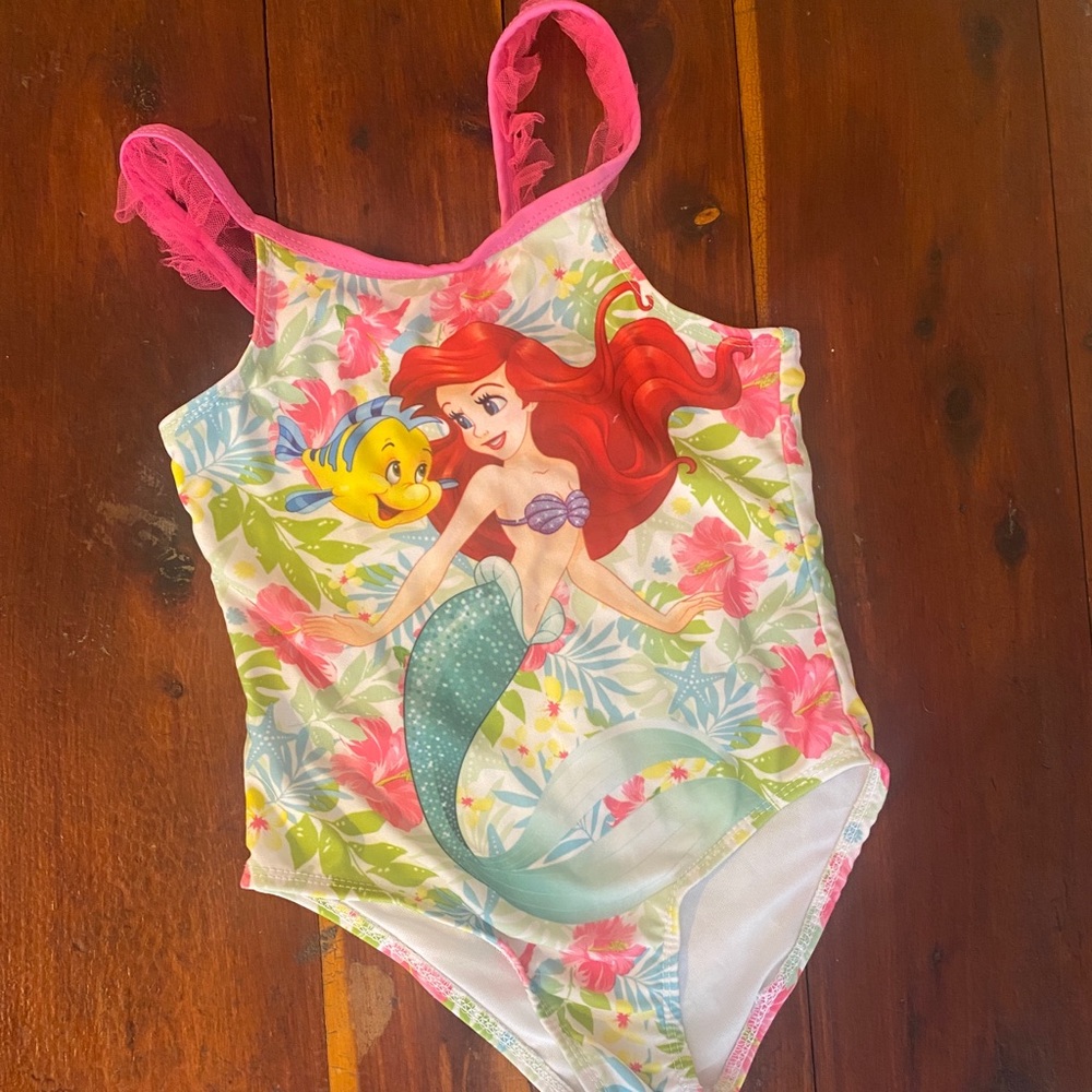 EUC Disney’s The Little Mermaid Swimsuit 💜💛